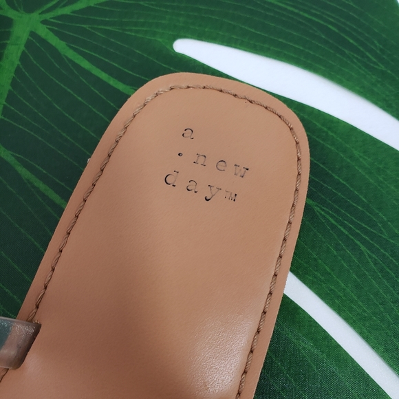 A NEW Day Sandals - Picture 6 of 10